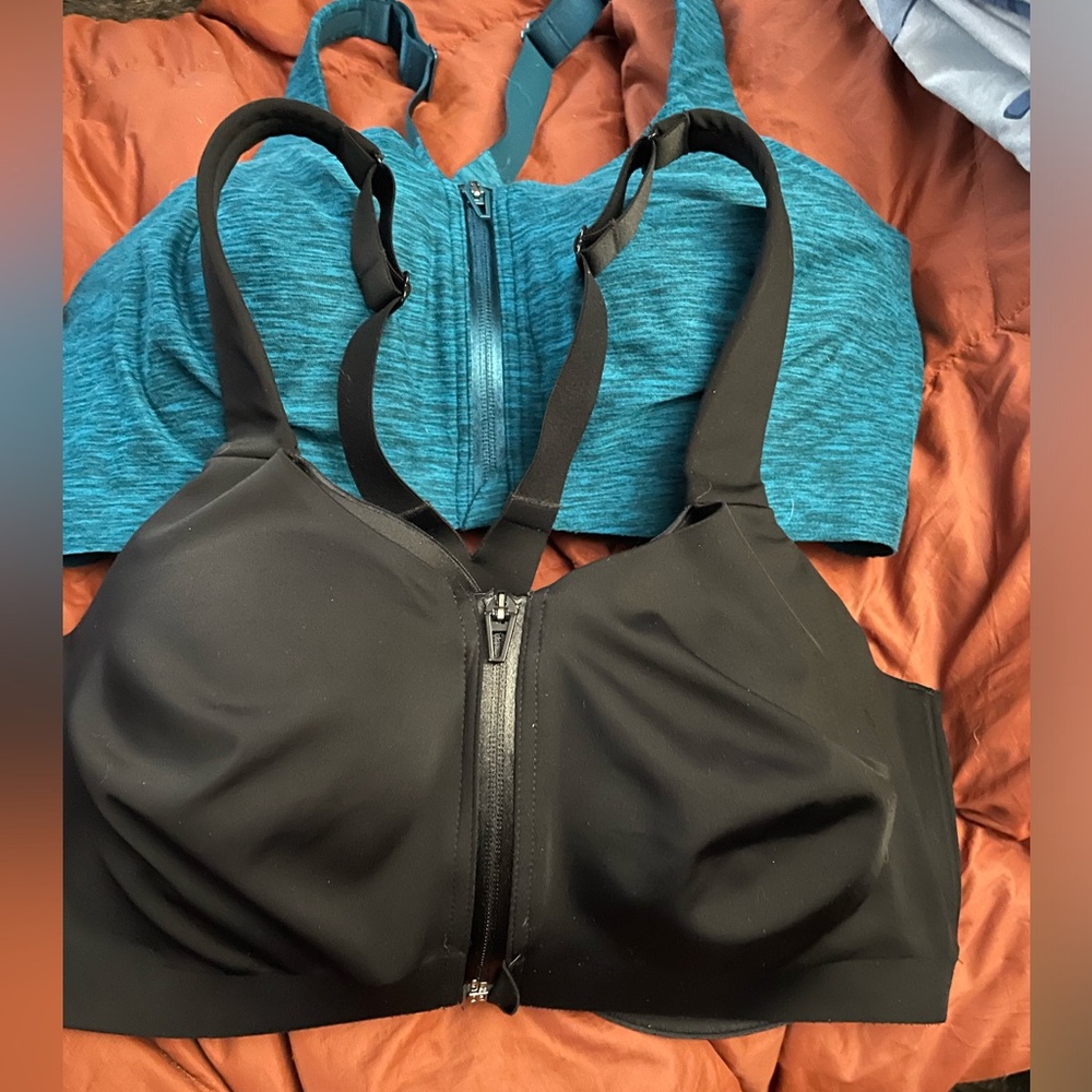 Victoria’s Secret Zip Front Racerback Sports Bras size 38DD